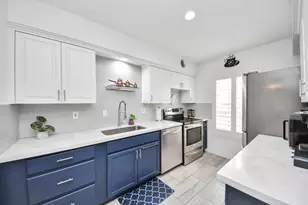 12757 S Huntingwick Dr S, Houston, TX 77024 - Photo 16