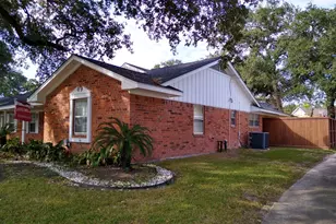 11322 Oak Spring Dr, Houston, TX 77043 - Photo 2