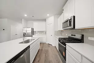 3609 Crawford St, Bay City, TX 77414 - Photo 8