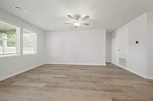 3609 Crawford St, Bay City, TX 77414 - Photo 10