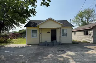 1129 Beech St, Baytown, TX 77520 - Photo 1