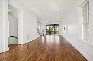 1243 W 15th 1/2 St, Houston, TX 77008 - Photo 4