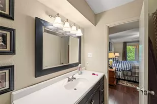 4643 Wild Indigo St, Houston, TX 77027 - Photo 6