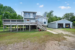 5527 County Rd 155, Alvin, TX 77511 - Photo 4