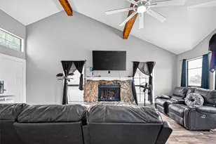 5527 County Rd 155, Alvin, TX 77511 - Photo 12