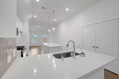 10318 Navarro Path, Montgomery, TX 77316 - Photo 14