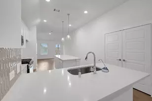 10318 Navarro Path, Montgomery, TX 77316 - Photo 14