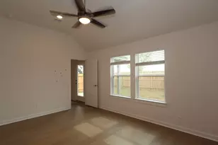 10318 Navarro Path, Montgomery, TX 77316 - Photo 14