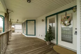 547 Pompano St, Bayou Vista, TX 77563 - Photo 10