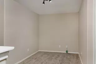 10 Peach Ridge Pl, The Woodlands, TX 77382 - Photo 12