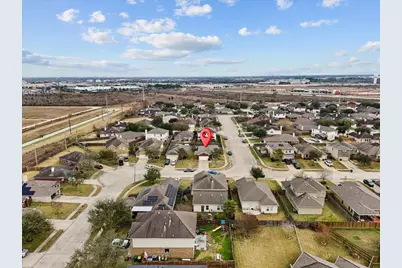 140 Mustang Stampede Drive, La Marque, TX 77568 - Photo 4