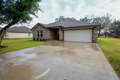 62 Nelson Court, Jones Creek, TX 77541 - Photo 2