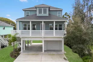 3903 Pirates Beach Cir, Galveston, TX 77554 - Photo 2