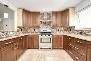 7802 Alegria Dr, Houston, TX 77083 - Photo 12
