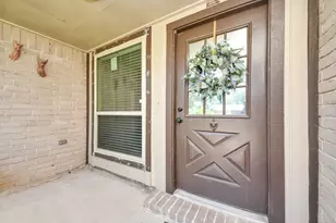 7802 Alegria Dr, Houston, TX 77083 - Photo 2
