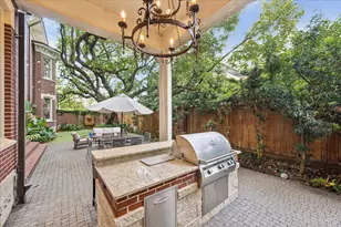 2368 Timber Ln, Houston, TX 77027 - Photo 1