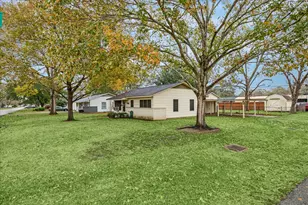 1733 Jones St, Rosenberg, TX 77471 - Photo 1