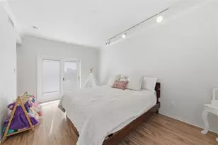 2100 Huldy St, Houston, TX 77019 - Photo 24