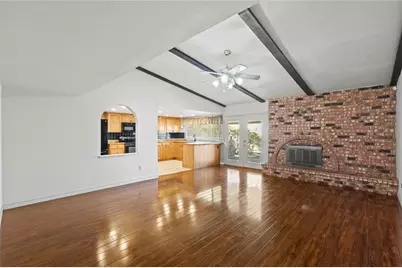 5619 Pine Row St, Houston, TX 77049 - Photo 2