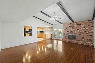 5619 Pine Row St, Houston, TX 77049 - Photo 2