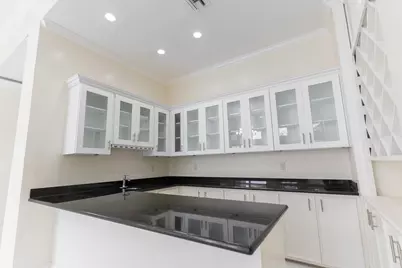8800 Woodway Drive #10, Houston, TX 77063 - Photo 10