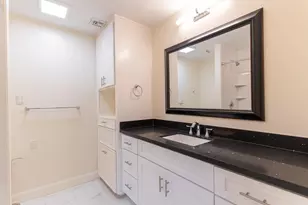 8800 Woodway Dr, Houston, TX 77063 - Photo 32
