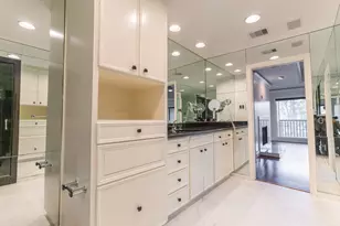 8800 Woodway Dr, Houston, TX 77063 - Photo 24