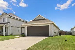 5515 James Michael Dr, Rosharon, TX 77583 - Photo 2