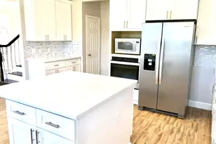 5711 Silver Bay Ct, Sugar Land, TX 77479 - Photo 8