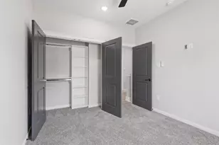5034 Mallow St, Houston, TX 77033 - Photo 12