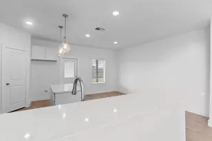 359 Twin Lakes Blvd, West Columbia, TX 77486 - Photo 10