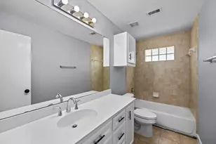 5951 S Loop E, Houston, TX 77033 - Photo 20