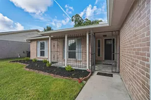 10514 Long River Dr, Sugar Land, TX 77498 - Photo 2