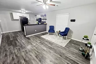 6114 Torreon St, Houston, TX 77026 - Photo 4