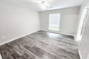 6114 Torreon St, Houston, TX 77026 - Photo 14