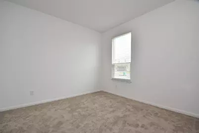 7329 Madison Commons Lane, Houston, TX 77075 - Photo 14