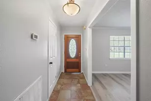 592 Florida Park, Conroe, TX 77302 - Photo 2