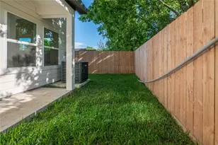 7930 Corinth St, Houston, TX 77051 - Photo 20