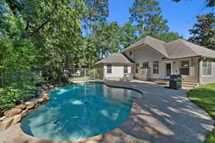 78 E Hobbit Glen Dr, Conroe, TX 77384 - Photo 12
