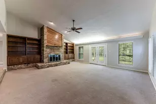 104 Oakview Cir, Huntsville, TX 77340 - Photo 10