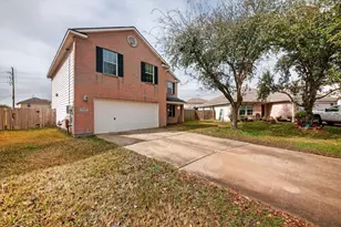 7803 Raven Creek Ln, Cypress, TX 77433 - Photo 2