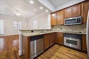 58 Briar Hollow Ln, Houston, TX 77027 - Photo 4
