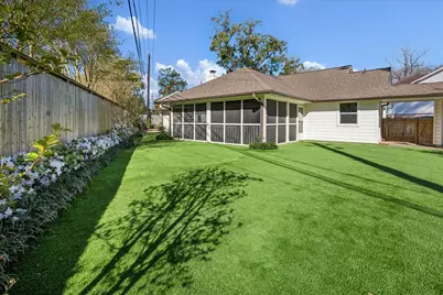 4902 Candleleaf Drive, Houston, TX 77018 - Photo 32