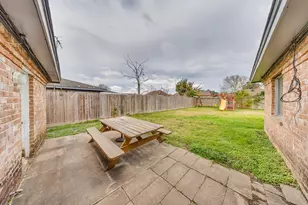 1221 Kitty St, Deer Park, TX 77536 - Photo 18