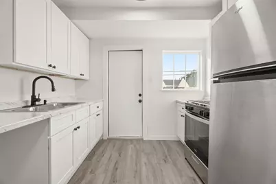 125 18th Avenue N, Texas City, TX 77590 - Photo 4