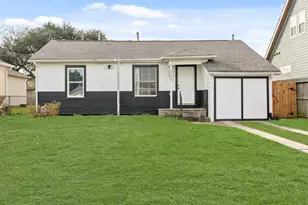 125 18th Ave N, Texas City, TX 77590 - Photo 1