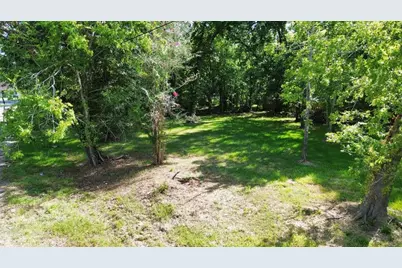 2015 Toledo Street, Beaumont, TX 77703 - Photo 4
