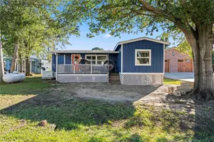 157 Lakeview Dr S, Livingston, TX 77351 - Photo 1