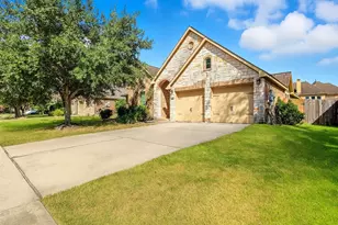 14105 Green Thicket Dr, Pearland, TX 77584 - Photo 1