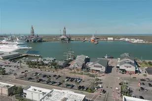 202 25th St, Galveston, TX 77550 - Photo 36